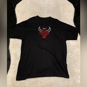 Vintage Michael Jordan Bulls Logo Black T Shirt Size XL Top Streetwear Y2K Style